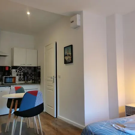 10 Apartament *